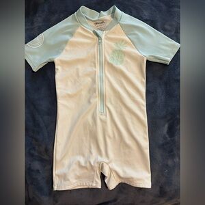 MOJAVE BLUE SHORT POOL RASHGUARD
BINKY BRO